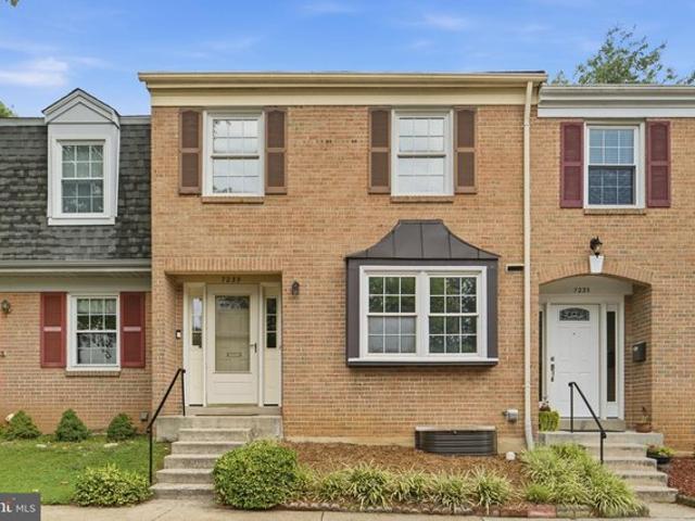 Townhouse for sale in Virginia