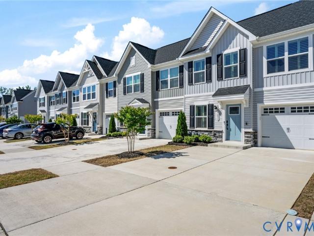 Townhouse for sale in Virginia