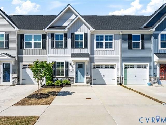 Townhouse for sale in Virginia
