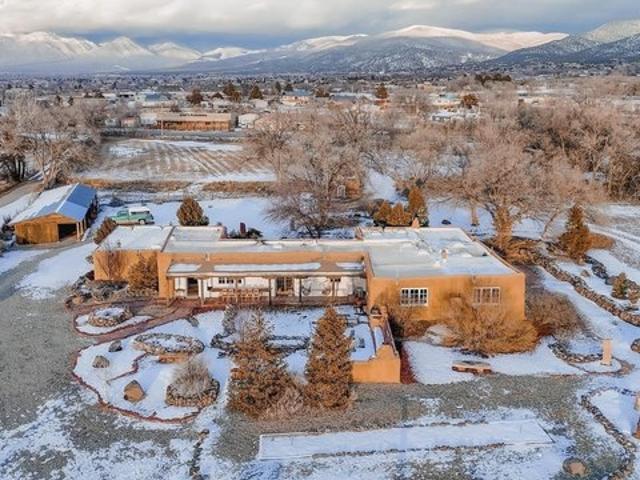 House for sale in Ranchos De Taos, New Mexico