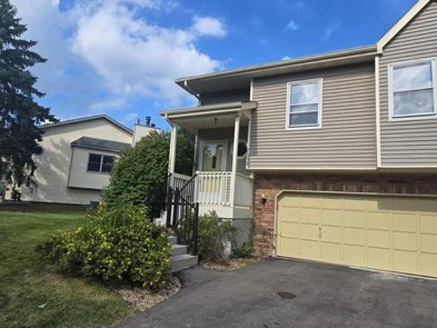 Townhouse for sale in Hennepin, Minnesota