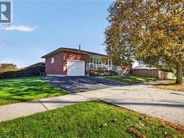 House for sale in Vincent, Hamilton