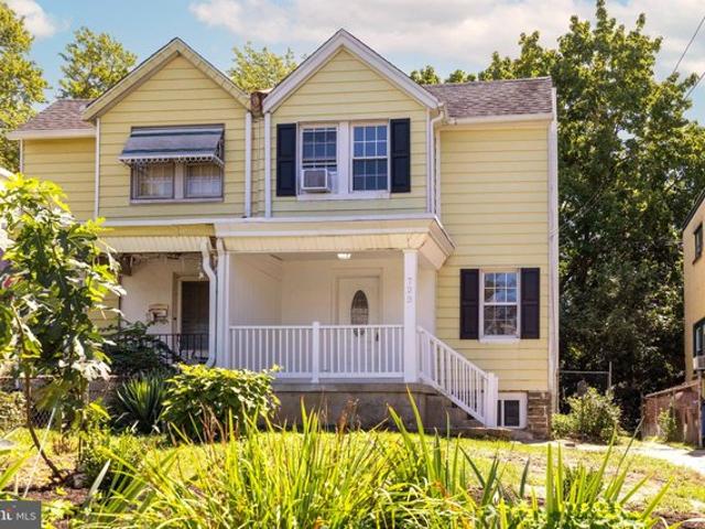 Townhouse for sale in Ardmore, Pennsylvania