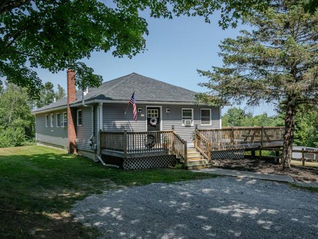 House for sale in Bowdoin, Maine