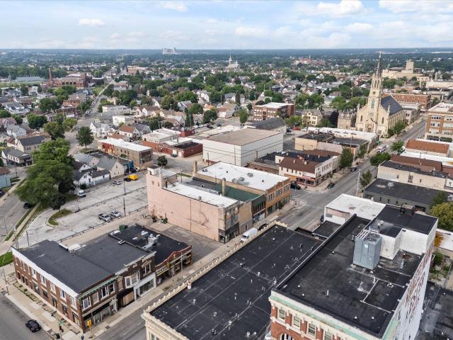 Commercial for sale in Milwaukee