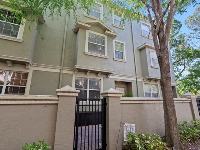 Townhouse for sale in Seminole, Florida