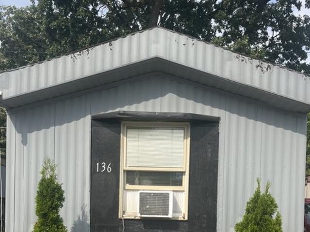 House for sale in Worth, Illinois