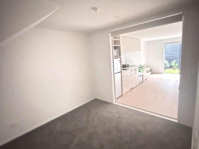 Townhouse for rent in Heathcote, Canterbury