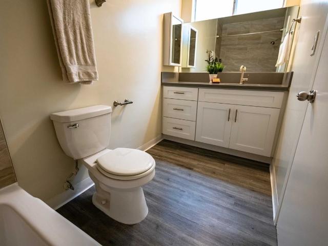 Apartment for rent in Canoga Park, California
