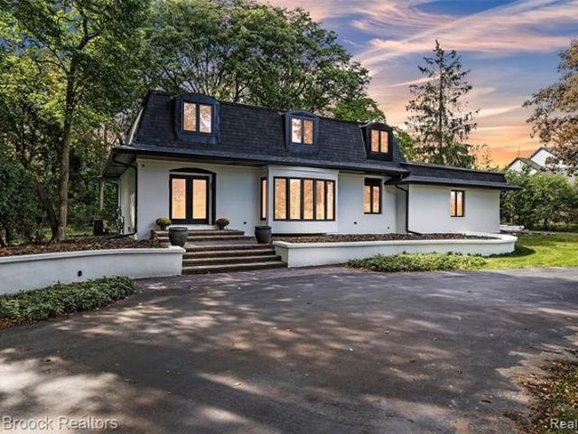 House for sale in Bloomfield Hills, Michigan