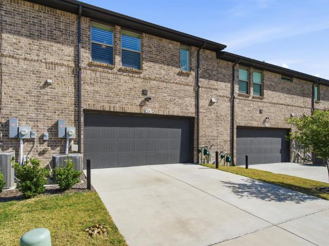 Townhouse for sale in Frisco, Texas