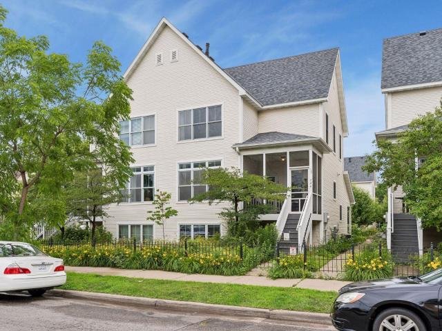 Townhouse for sale in Hennepin, Minnesota