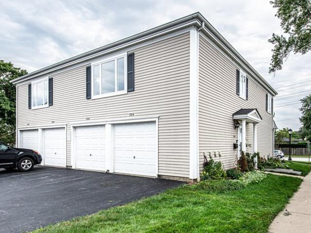 Condo for sale in Prospect Heights, Illinois