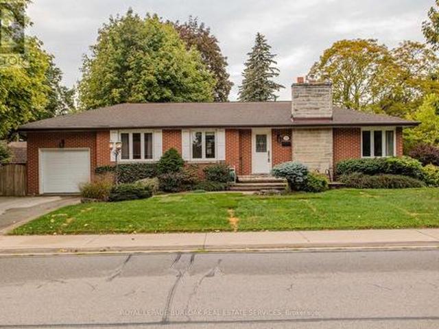 House for sale in Burlington, Golden Horseshoe