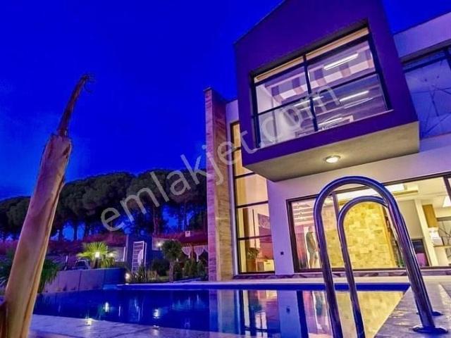 Kuşadasi, Aydin içerisinde satılık Villa