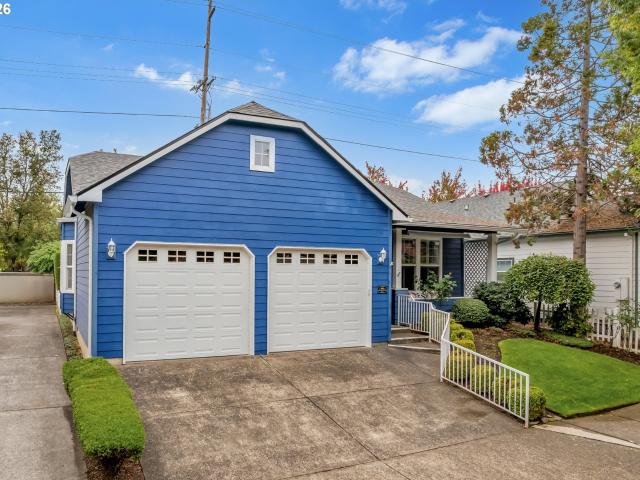 House for sale in Fairview, Multnomah County