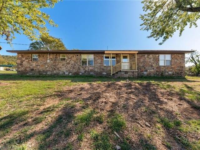 House for sale in Mountainburg, Crawford County