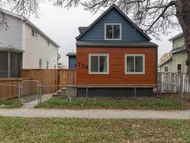 House for sale in East St. Paul, Manitoba