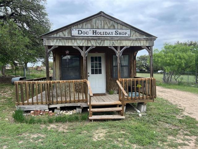 House for sale in Hamilton, Texas