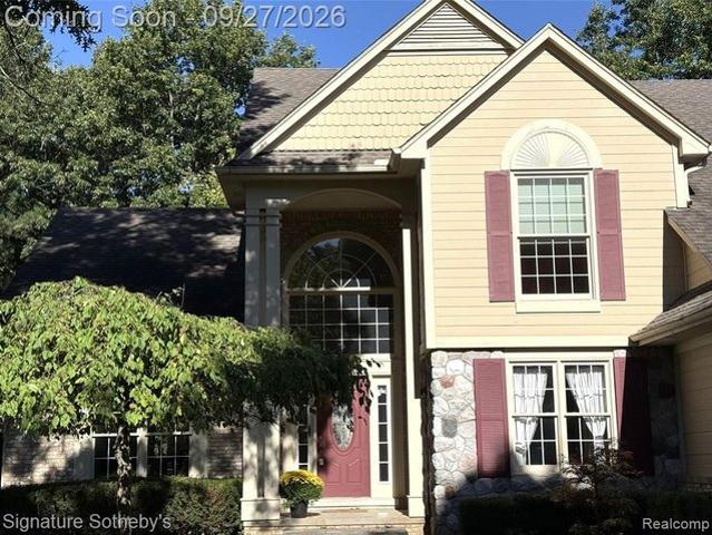 House for sale in West Bloomfield Township, Oakland County