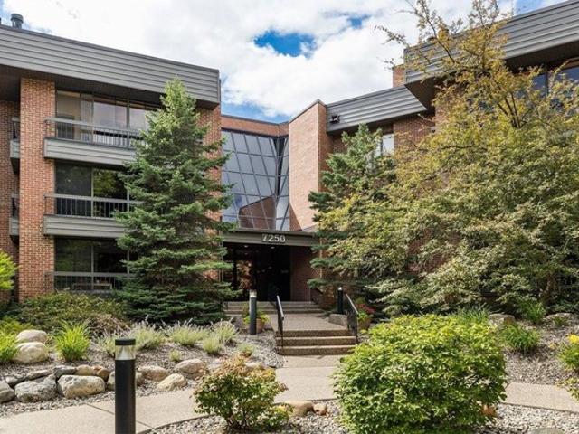 Condo for sale in Hennepin, Minnesota