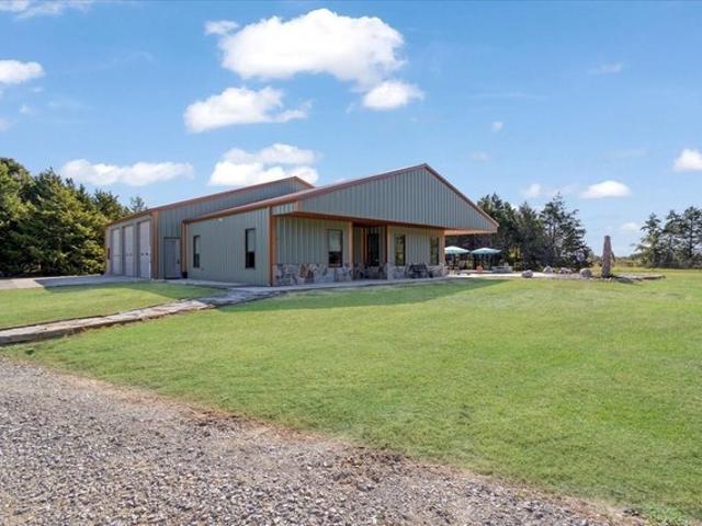 Farm for sale in Ivanhoe, Texas