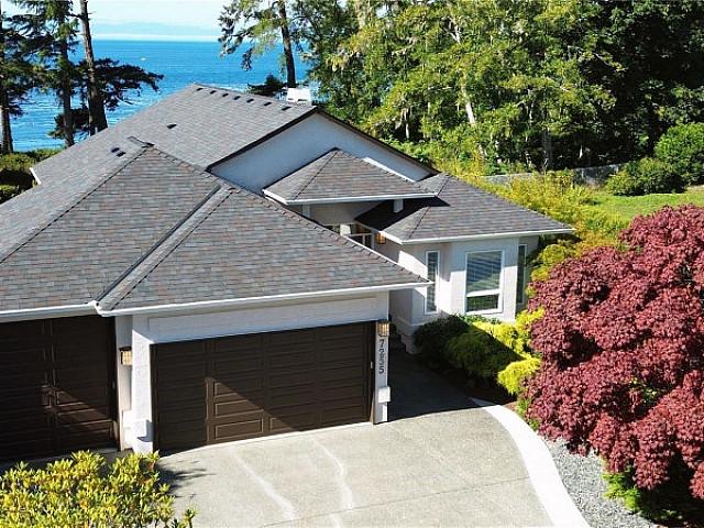 Condo for sale in British Columbia