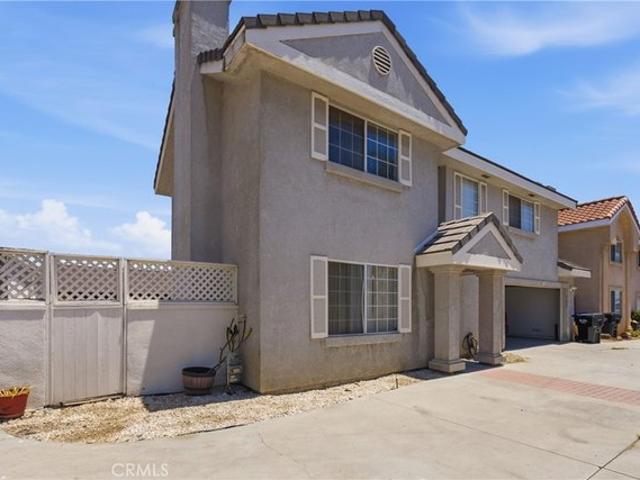 Condo for sale in Paramount, California