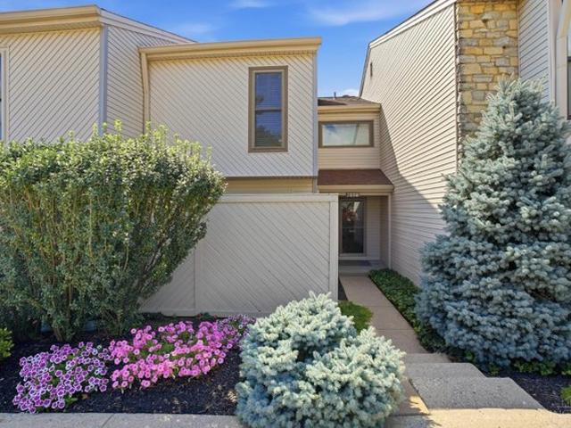 Condo for sale in Kenwood, Ohio