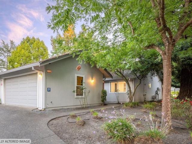 Townhouse for sale in Rohnert Park, California