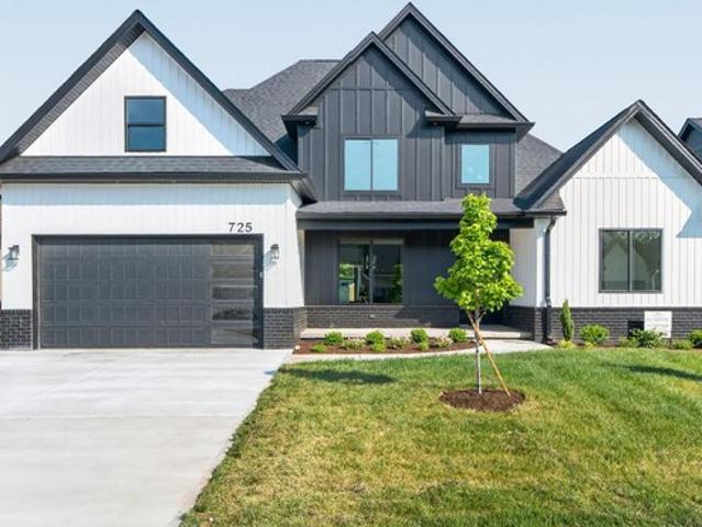 House for sale in Versailles, Kentucky
