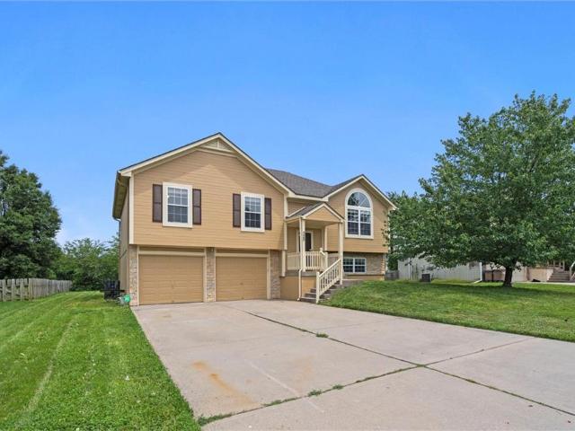 House for sale in Raymore