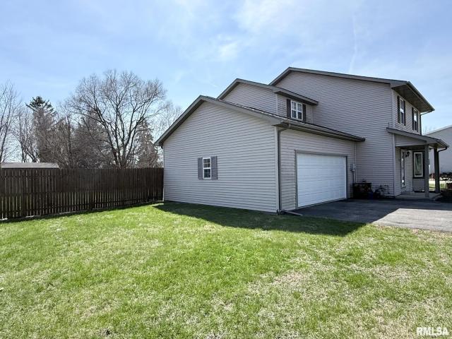 House for sale in Knoxville, Illinois
