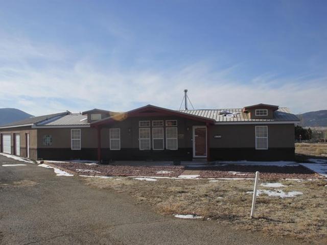 House for sale in Eagle Nest, New Mexico