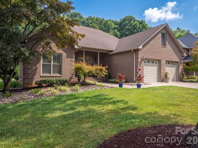 House for sale in Cramerton, North Carolina
