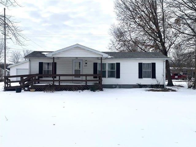 House for sale in Ramsey, Illinois
