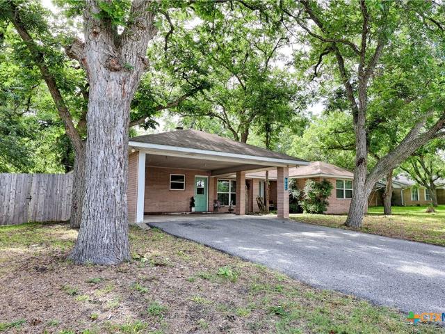 House for sale in Flatonia, Texas