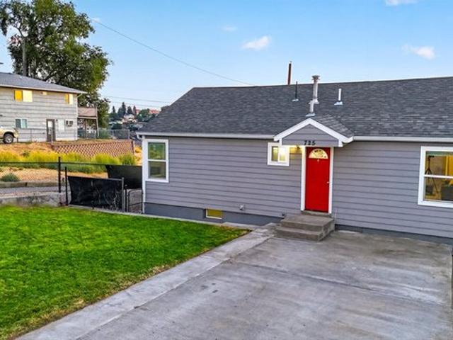 House for sale in Oregonia