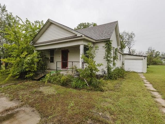 House for sale in Hutchinson, Reno County