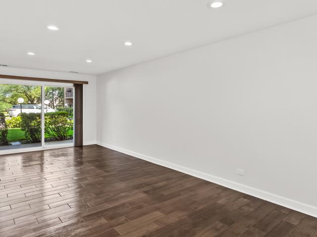 Condo for sale in Mount Prospect, Illinois