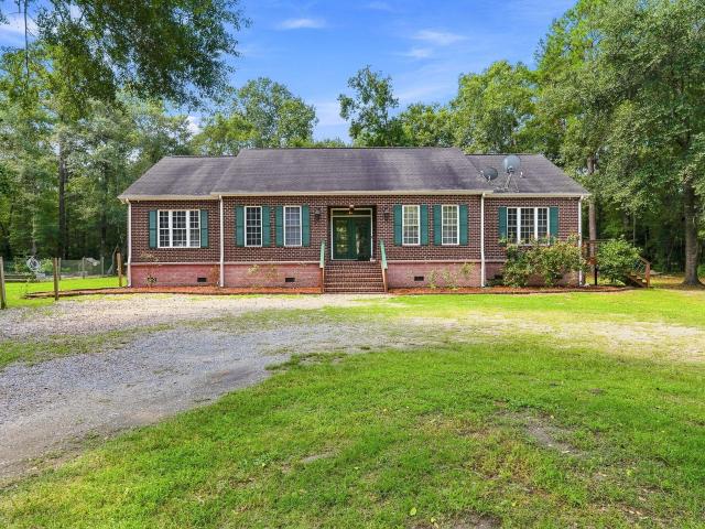 House for sale in Bonneau, South Carolina