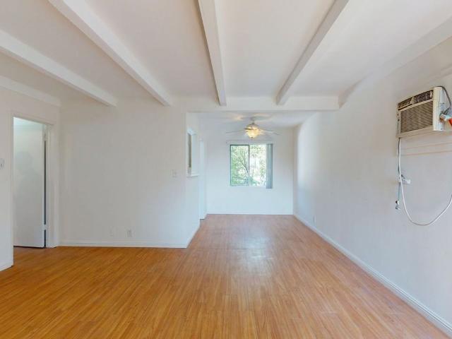 Apartment for rent in Monrovia, California