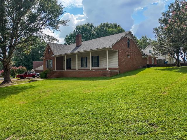 House for sale in Nesbit, Mississippi