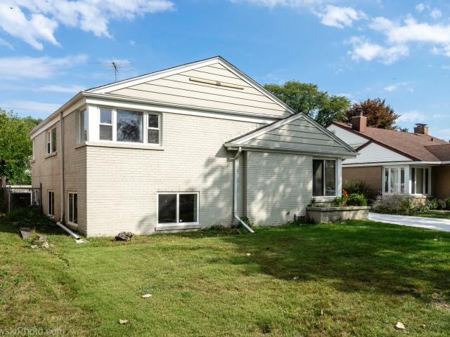 House for sale in Lincolnwood, Cook County