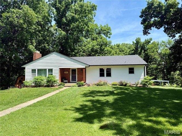 House for sale in Belleville, Illinois