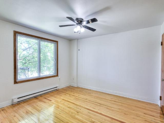 Room for rent in St. Leonard's, Quebec
