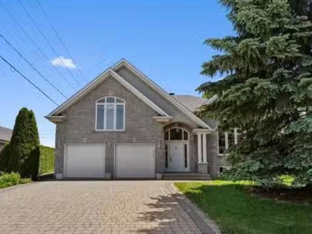 House for sale in Boisbriand, Laurentides