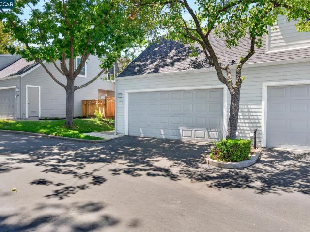 Townhouse for sale in Walnut Creek, California