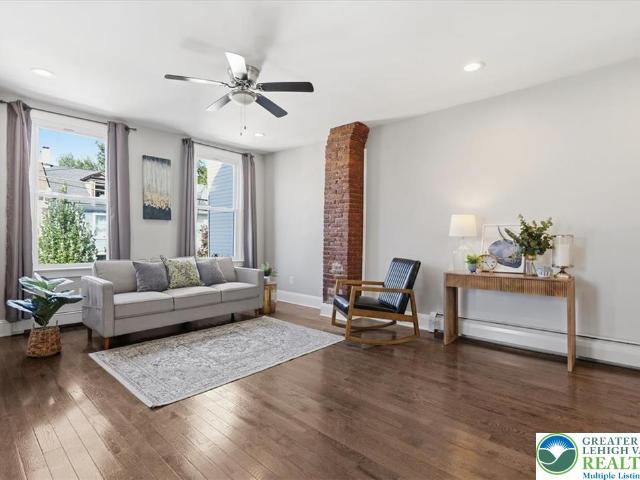 House for sale in West Ward, Easton