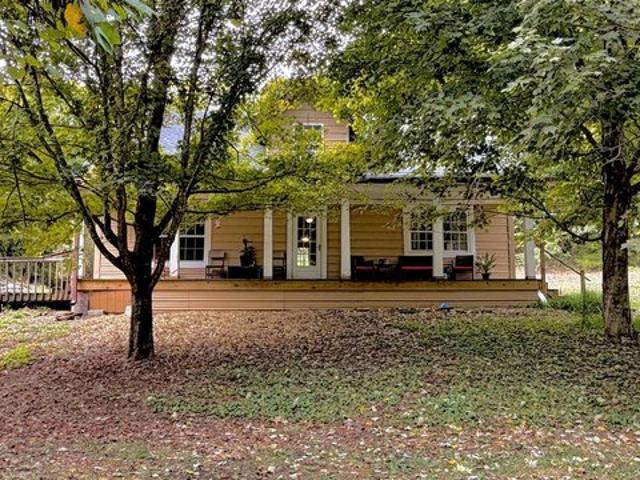 Farm for sale in Scottsville, Allen County